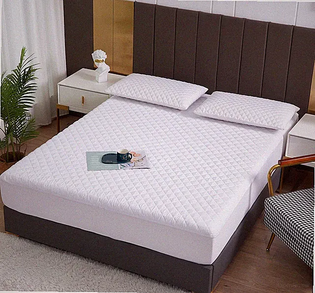 Queen Size Waterproof Mattress Protector, Quilted Cooling Fitted Bed Mattress...